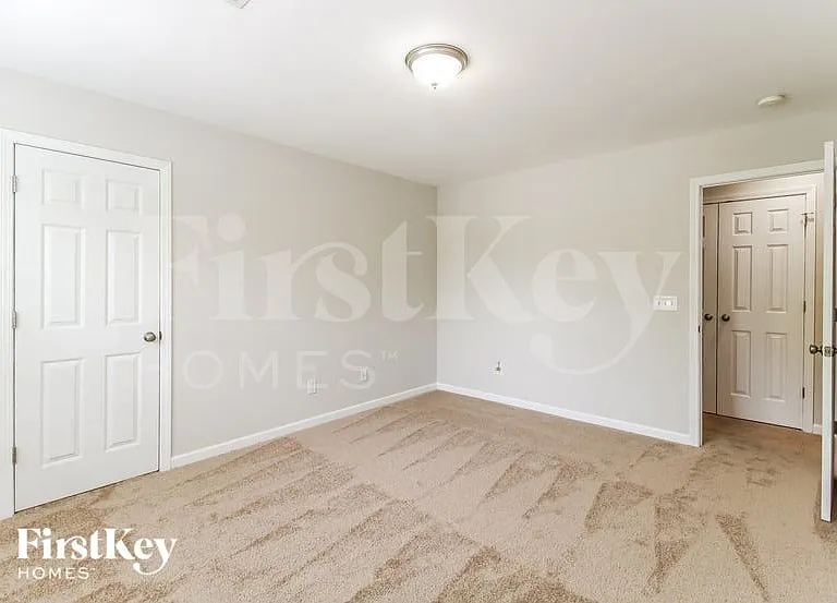4015 Shadetree Dr — Photo 11