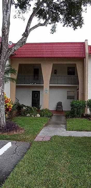 2nd image of 314 Lake Dora Dr #314