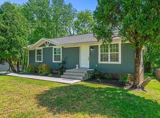 206 Al Oerter Dr, Clarksville, TN 37042