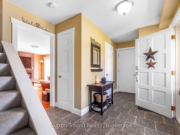5th image of 319 Gould St
