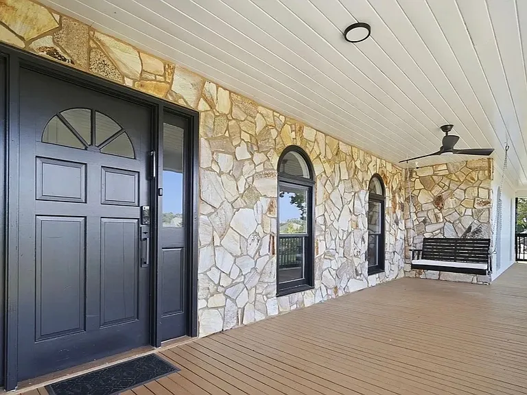 5009 Hemby Rd — Photo 3