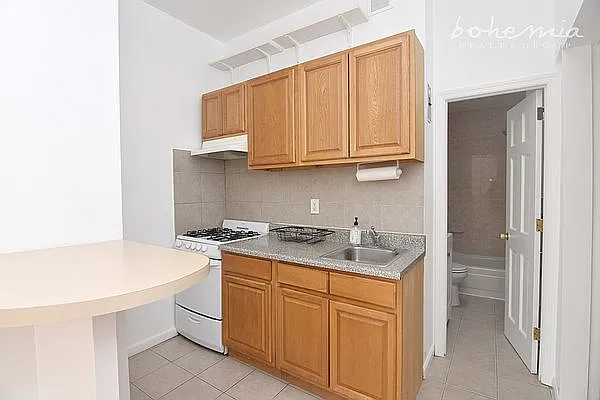 Rented by Bohemia Realty Group | media 3