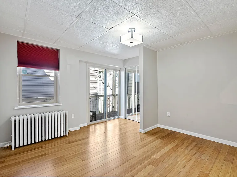 1106 Goettman St — Photo 17