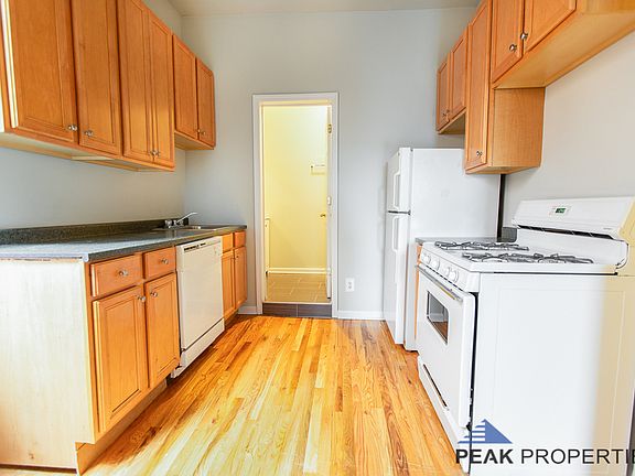 2nd image of 1937 W Armitage Ave APT 3F