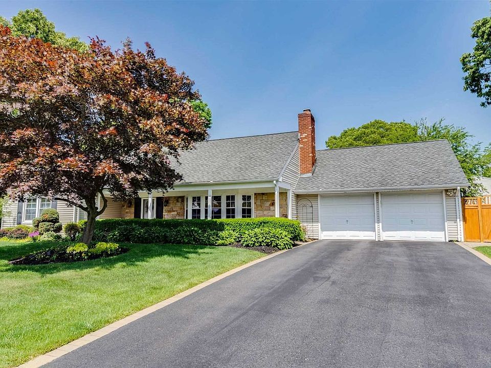 1st image of 3 Royalston Ln