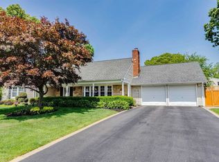 3 Royalston Ln, South Setauket, NY 11720