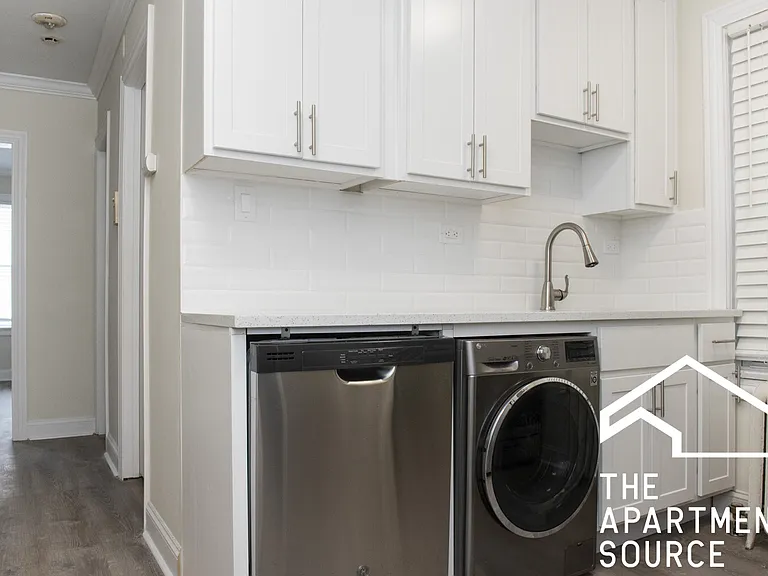 733 Elm St #302 — Photo 1