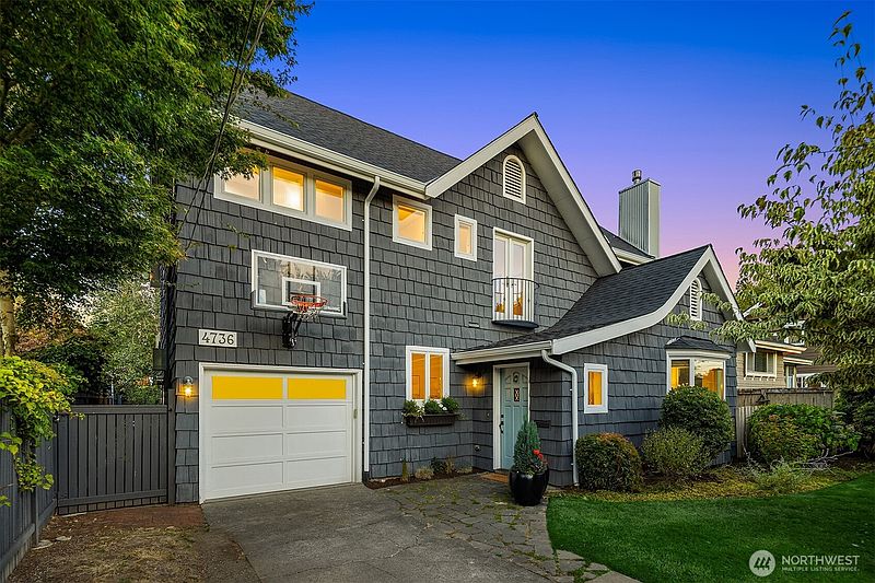 2nd image of 4736 46th Avenue NE