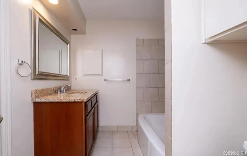 1 Coolwood Drive, Unit 5 — Photo 4
