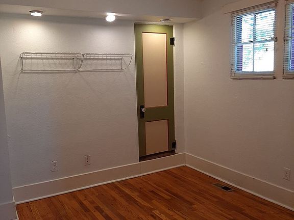 4th image of 820 21st St #820