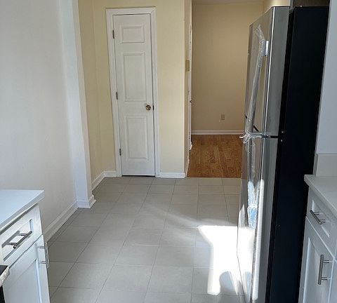 4th image of 426 Beech St APT 4A
