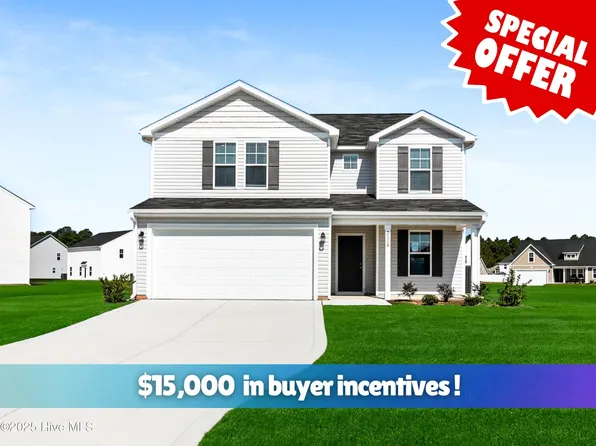 2118 Purebred Circle, Hope Mills, NC 28348