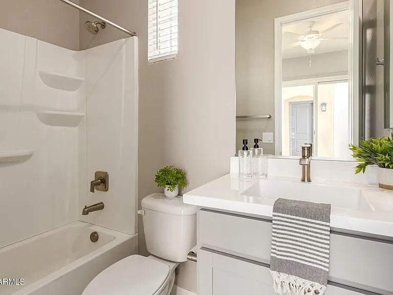1535 E Dublin St — Photo 29