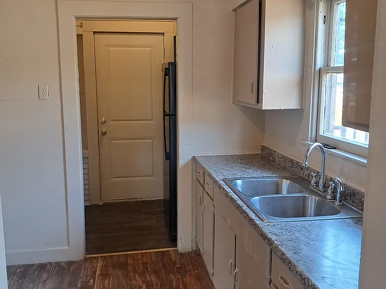 414 Gulf — Photo 16