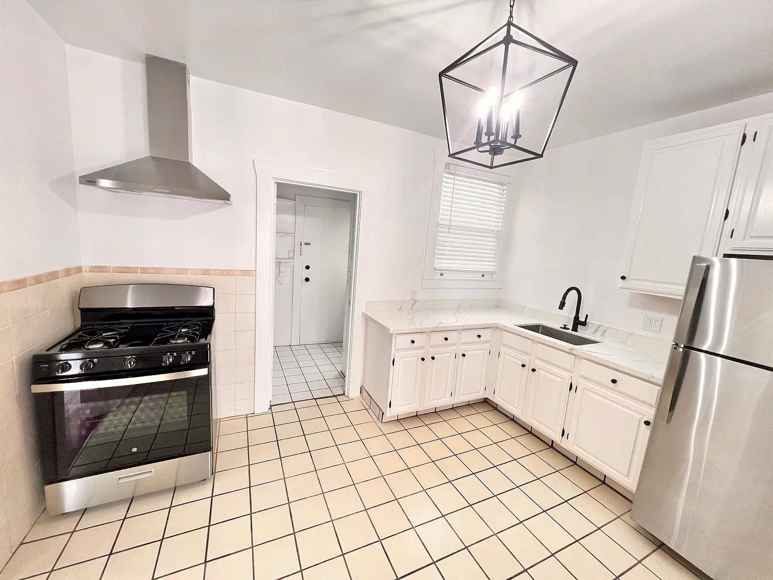 1 bed, $4,400 — Photo 3