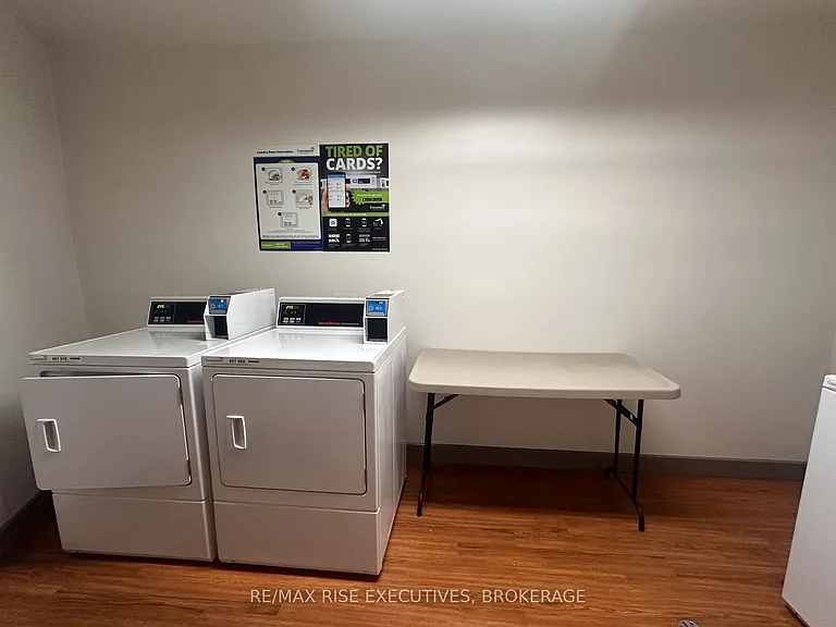 1020 Pembridge Cres #301 — Photo 18