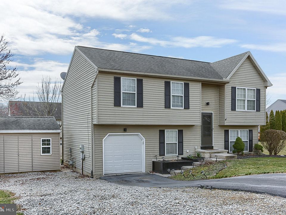 125 Devonshire Ct, Mount Wolf, PA 17347 | Zillow