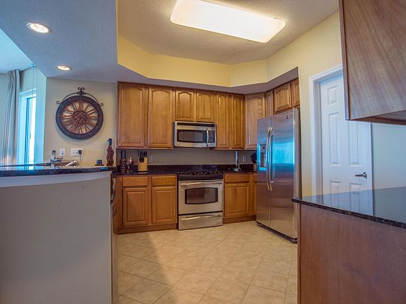 3rd image of 2668 Beach Blvd