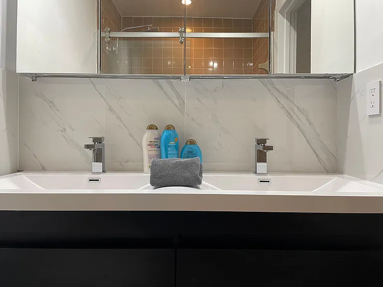 Modern bathrooms with double sinks