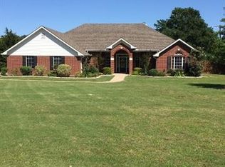 140 Ridgecrest St, Fairfield, TX 75840