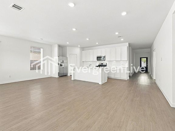 4th image of 1918 Stargazer Ln