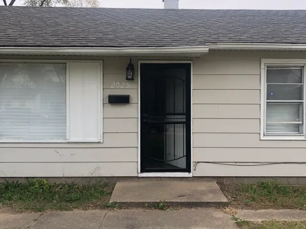 2029 Vermont St, Gary, IN 46407