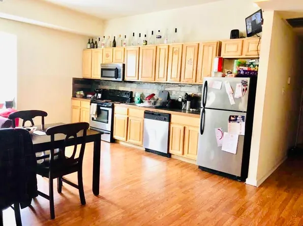 1447 N 17th St #2, Philadelphia, PA 19121