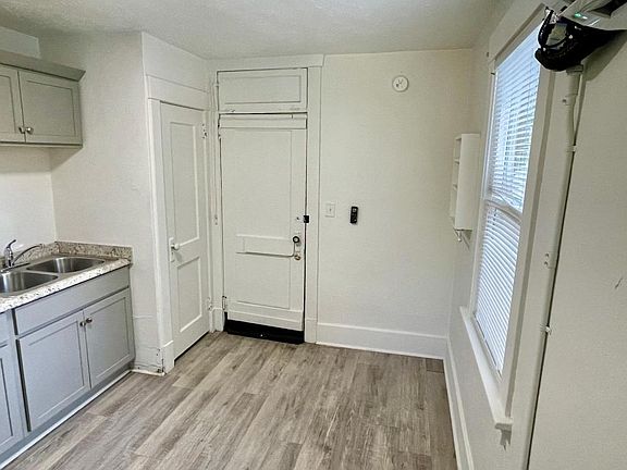 5th image of 138 7th St #8