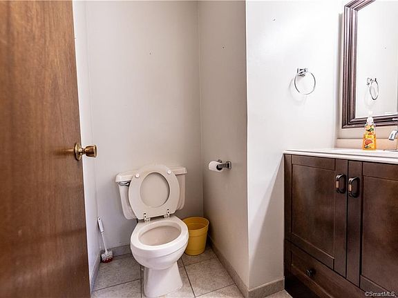 4th image of 16 Saint Marc Cir #O