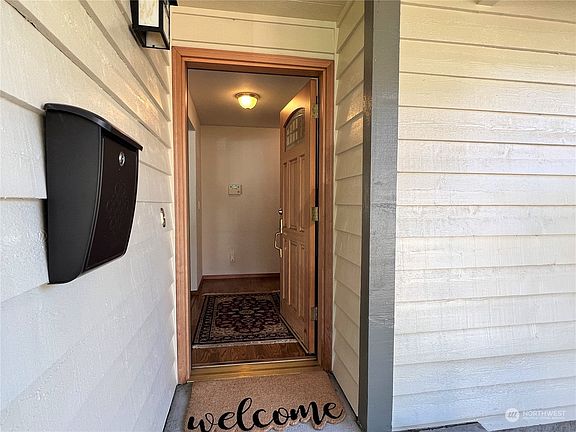 4th image of 4834 S J Street