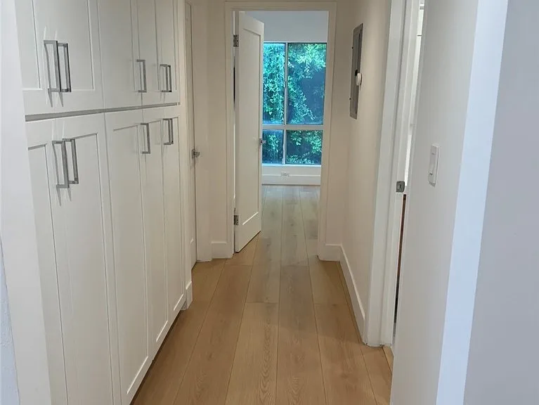 4807 Woodley Ave — Photo 8