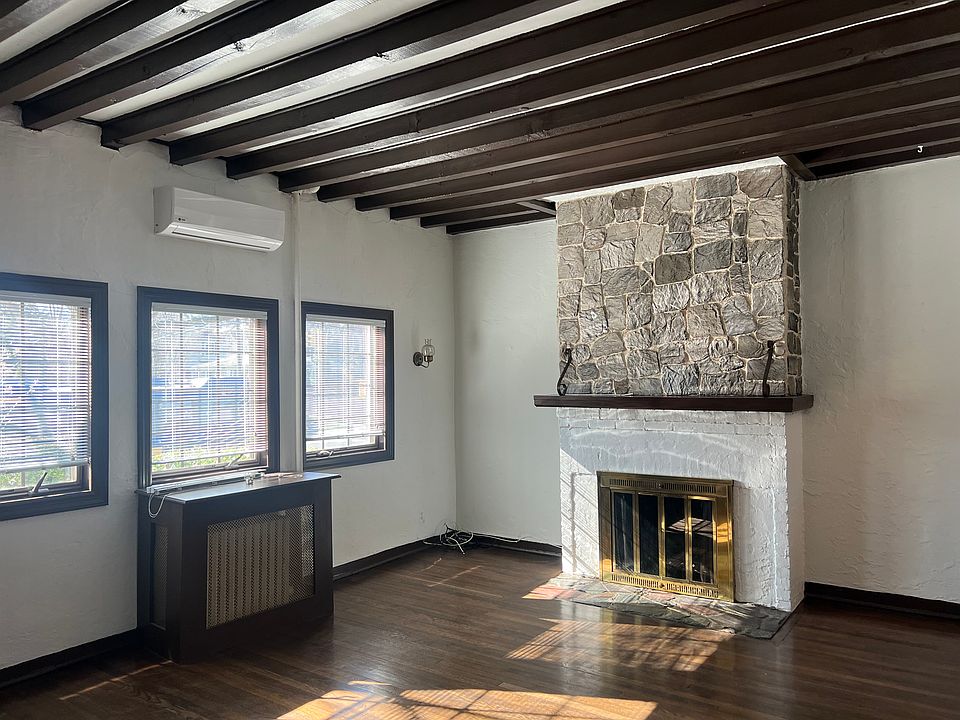 1st image of 29-05 Bell Blvd #1