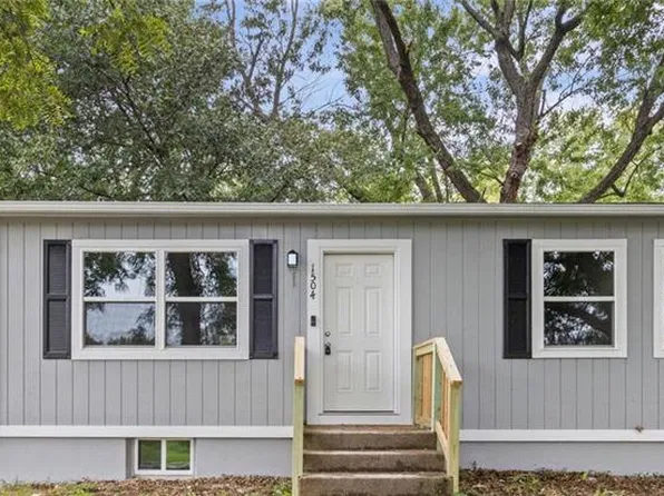 1504 N Emery St, Independence, MO 64050