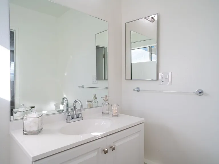 10725 Acama St — Photo 23
