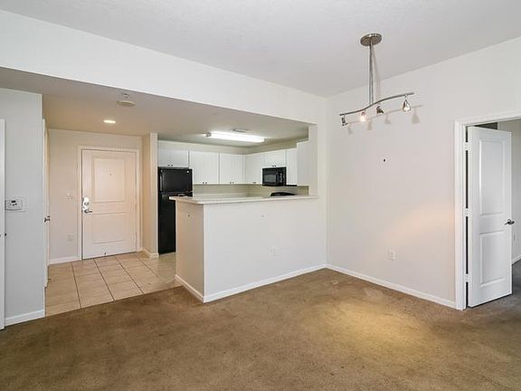 5th image of 10 Aragon Ave Ste 811