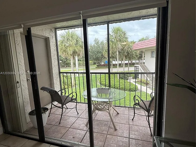 16184 Laurel Dr #204 — Photo 22