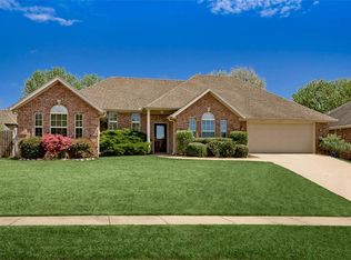 304 NW Saddlebrook Dr, Bentonville, AR 72712