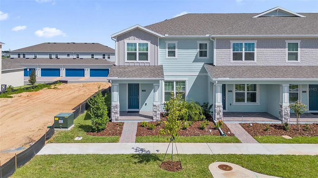 3 bed, 2.5 bath, 1644 sqft, $2,850 — Photo 3