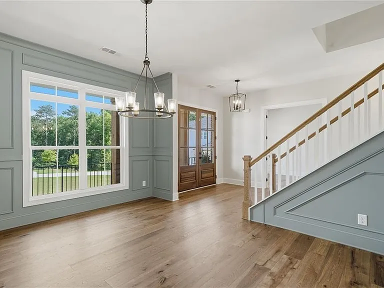 401 Oakleigh Ave — Photo 5