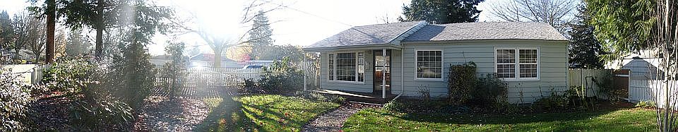 Front Yard Panarama (from 5th Ave NE)