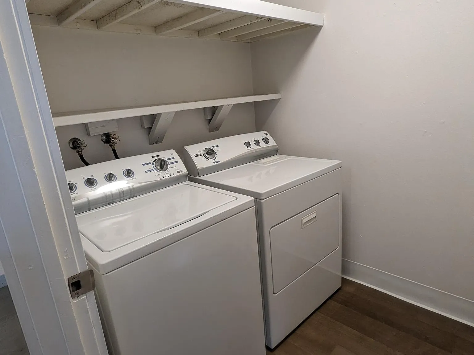 2 bed, 800 sqft, $1,500 — Photo 1