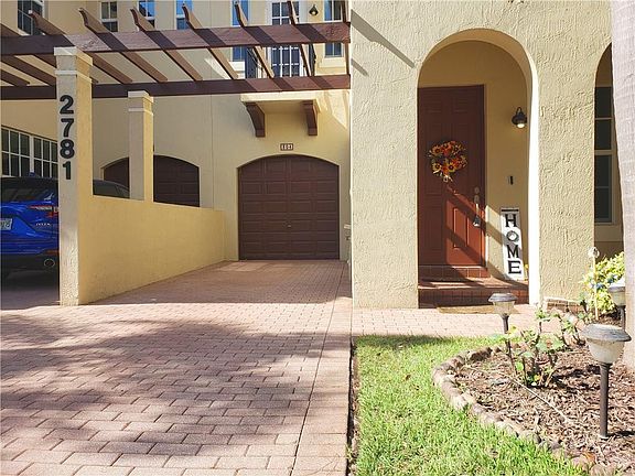 5th image of 2781 Eagle Rock Circle #304