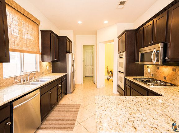 5th image of 1265 Riverview Ave