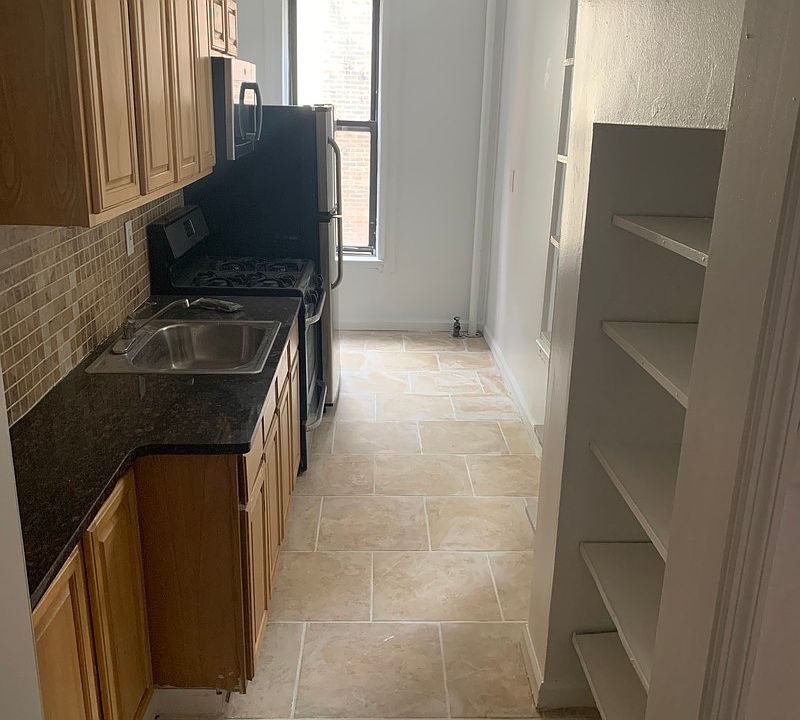 1st image of 1578 3rd Ave APT 4
