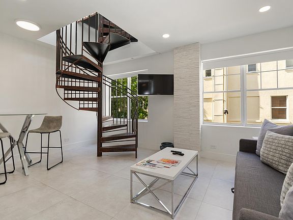 5th image of 100 Collins Ave #307