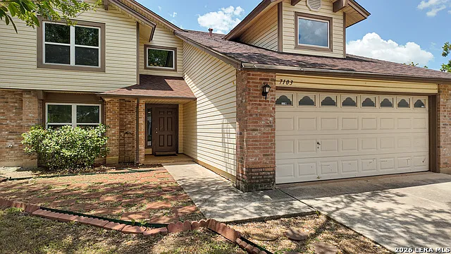 4 bed, 2.5 bath, 1990 sqft, $1,750 — Photo 2