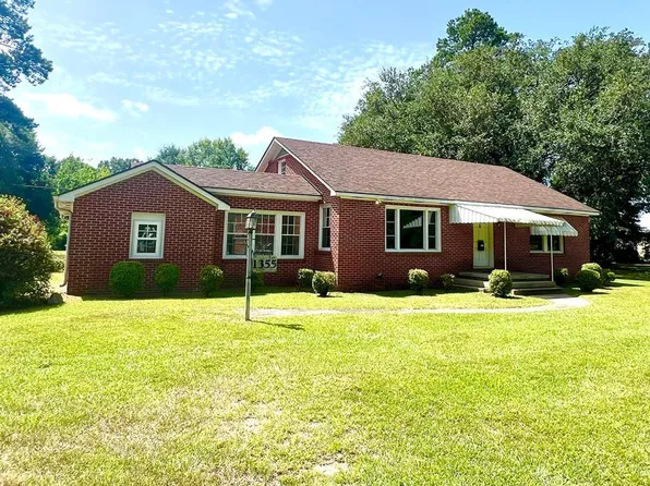 1355 Ellisville Blvd, Laurel, MS 39440