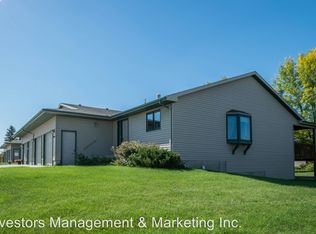 3200 4th St SW, Minot, ND 58701