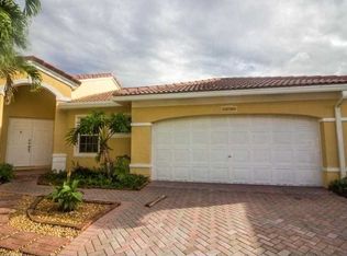 15706 SW 80th Ln, Miami, FL 33193