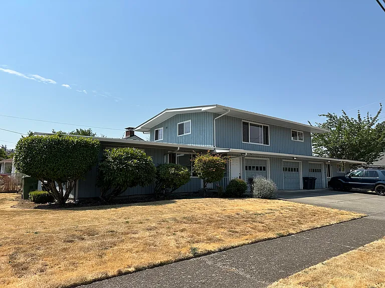 Full second floor of triplex with very nice neighbors. Doesn't share any walls with them. Garage access from unit.